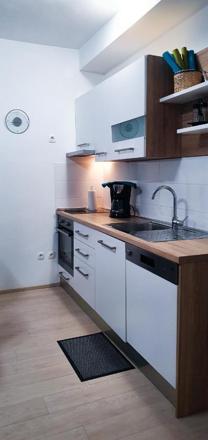 Radenka Zafron Apartment Vodice Exterior foto